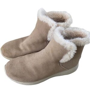 Sketchers On the Go City 2 Chukka  slip on ankle booties size 7 worn ones
